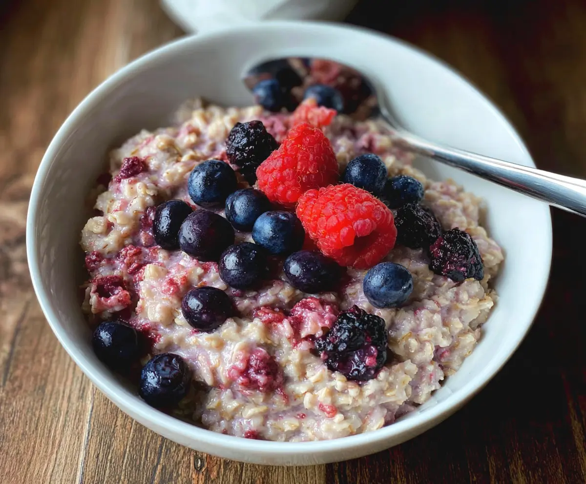 Slow Cooker Berry Oatmeal
